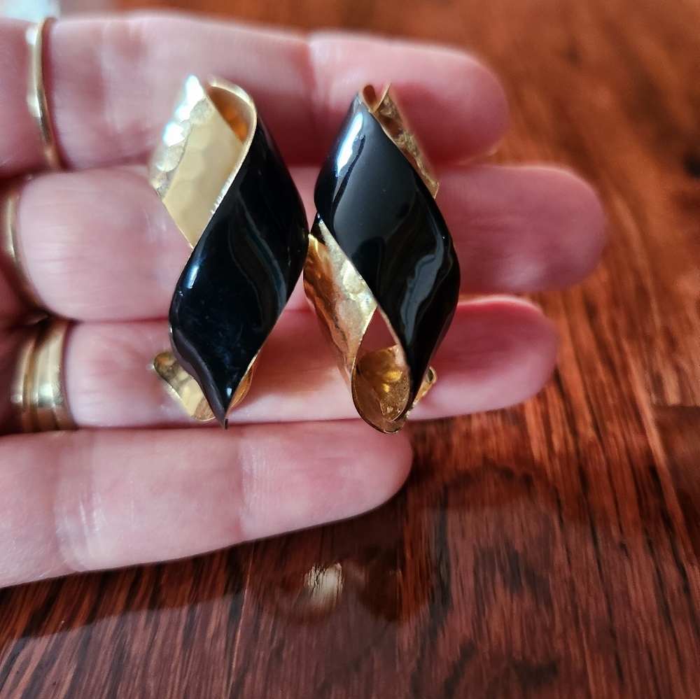 Vintage Black Enamel Twist Earrings